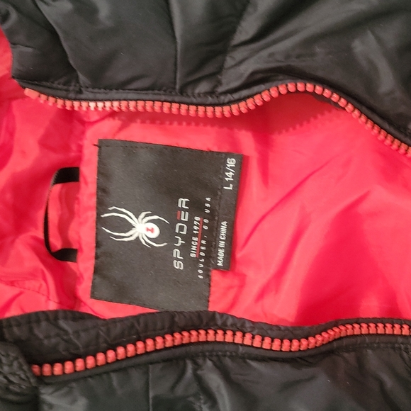 Boys Spyder Puffer Coat. Bundle and save!! - Picture 2 of 4